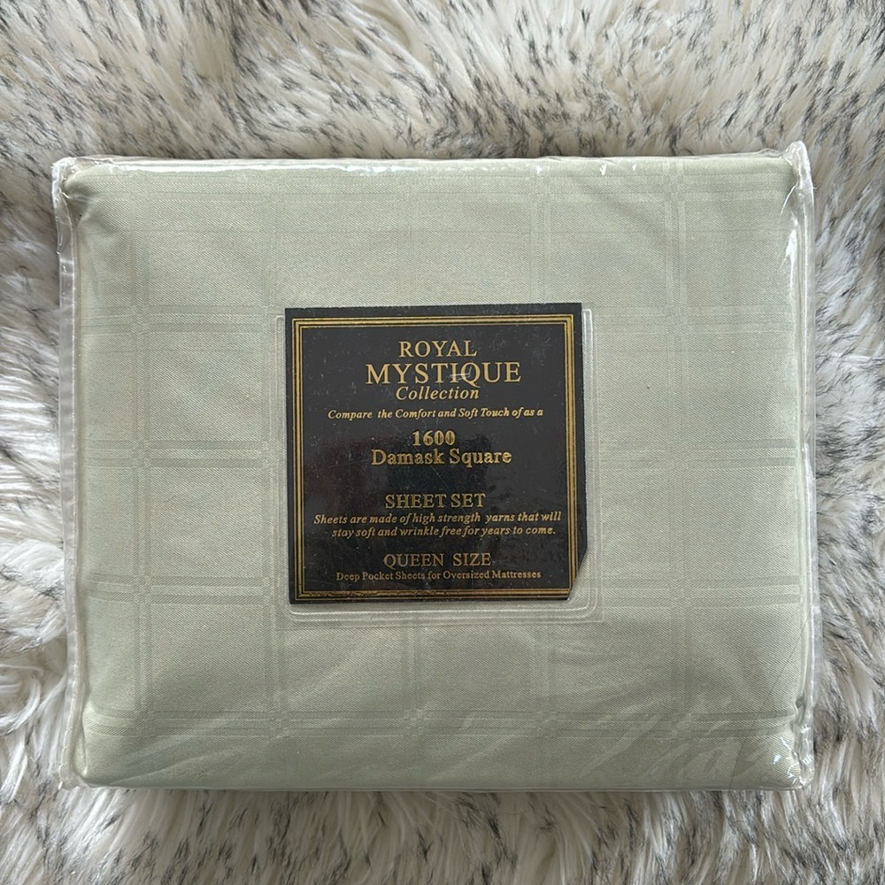 NWT Royal Mystique Collection 1600 Damask Square QUEEN SIZE Bed Set